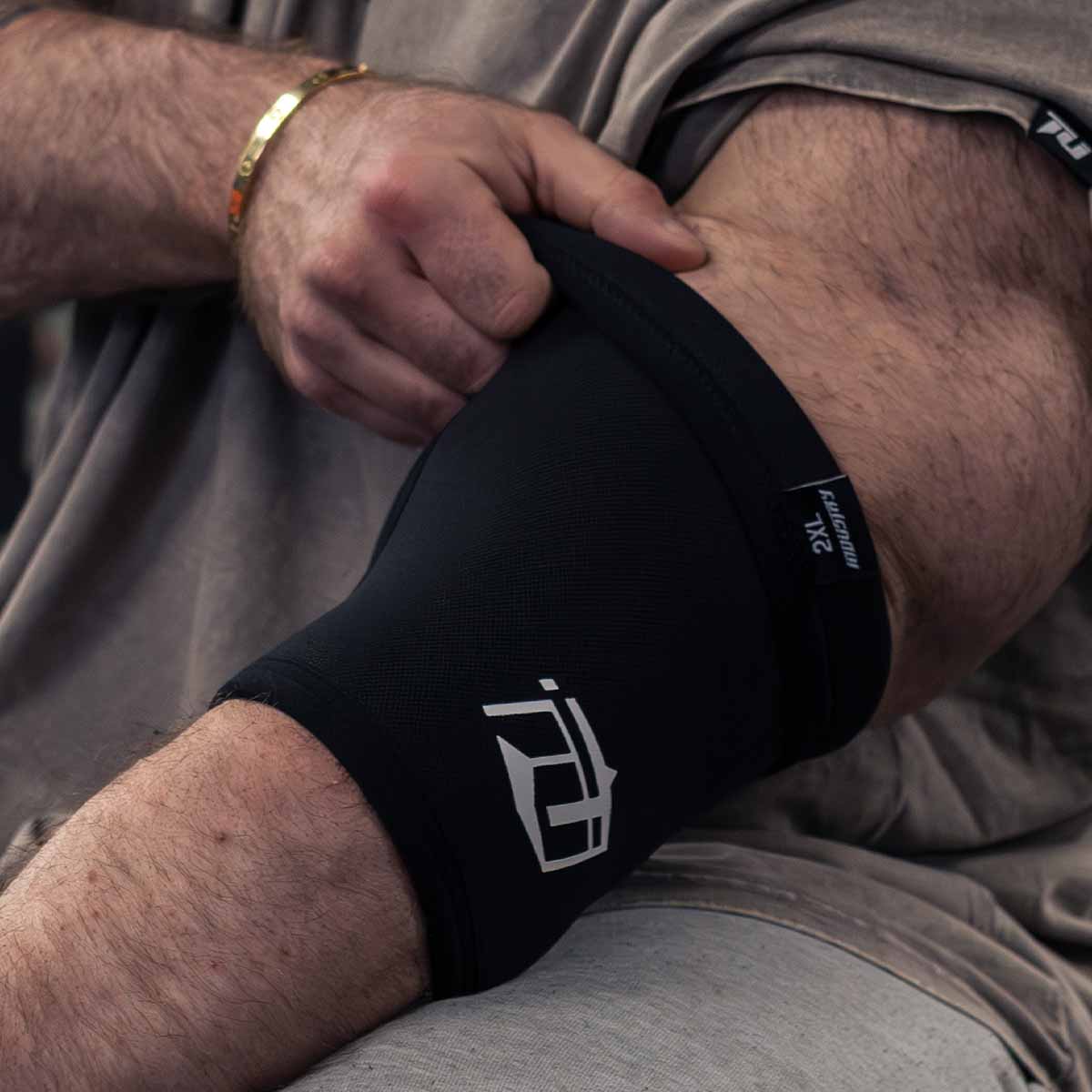 INDUSTRY NEOPRENE ELBOW SLEEVES