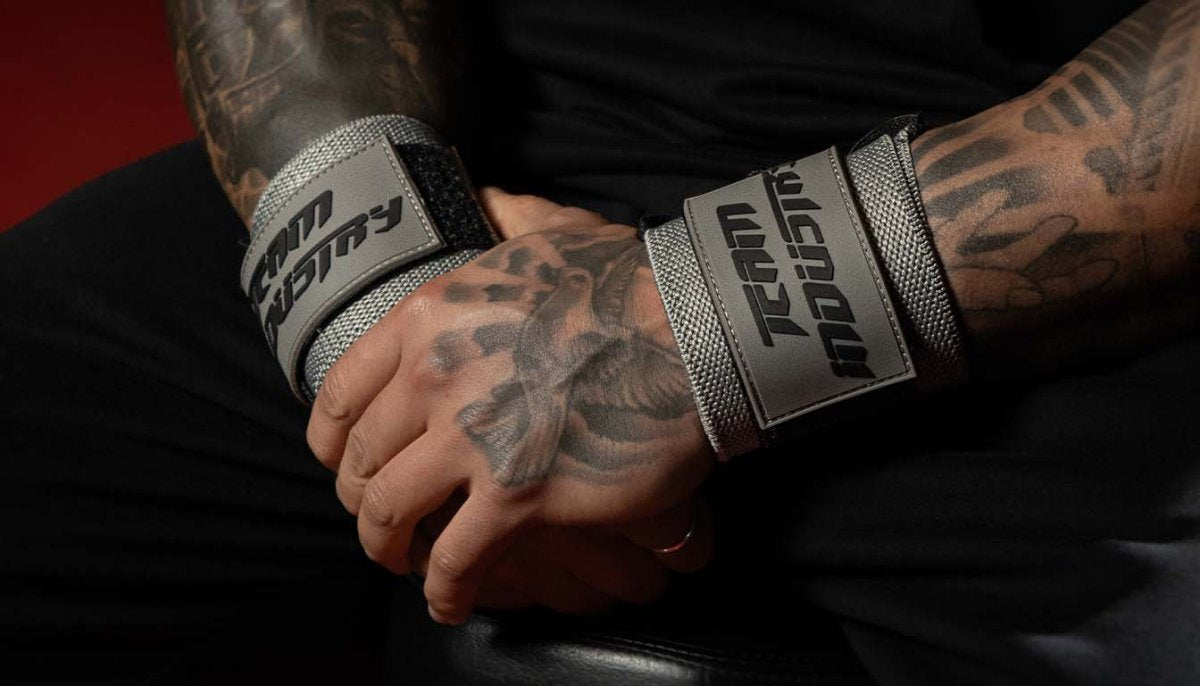 Stop Wrist Pain in Bench Press: When to Use Wrist Wraps