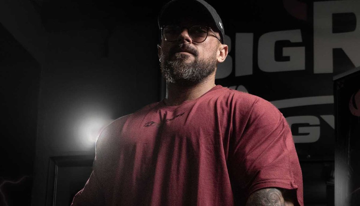 The Oversized Gym T-Shirt: Why Heavyweight Fit is the Lifter’s Standard