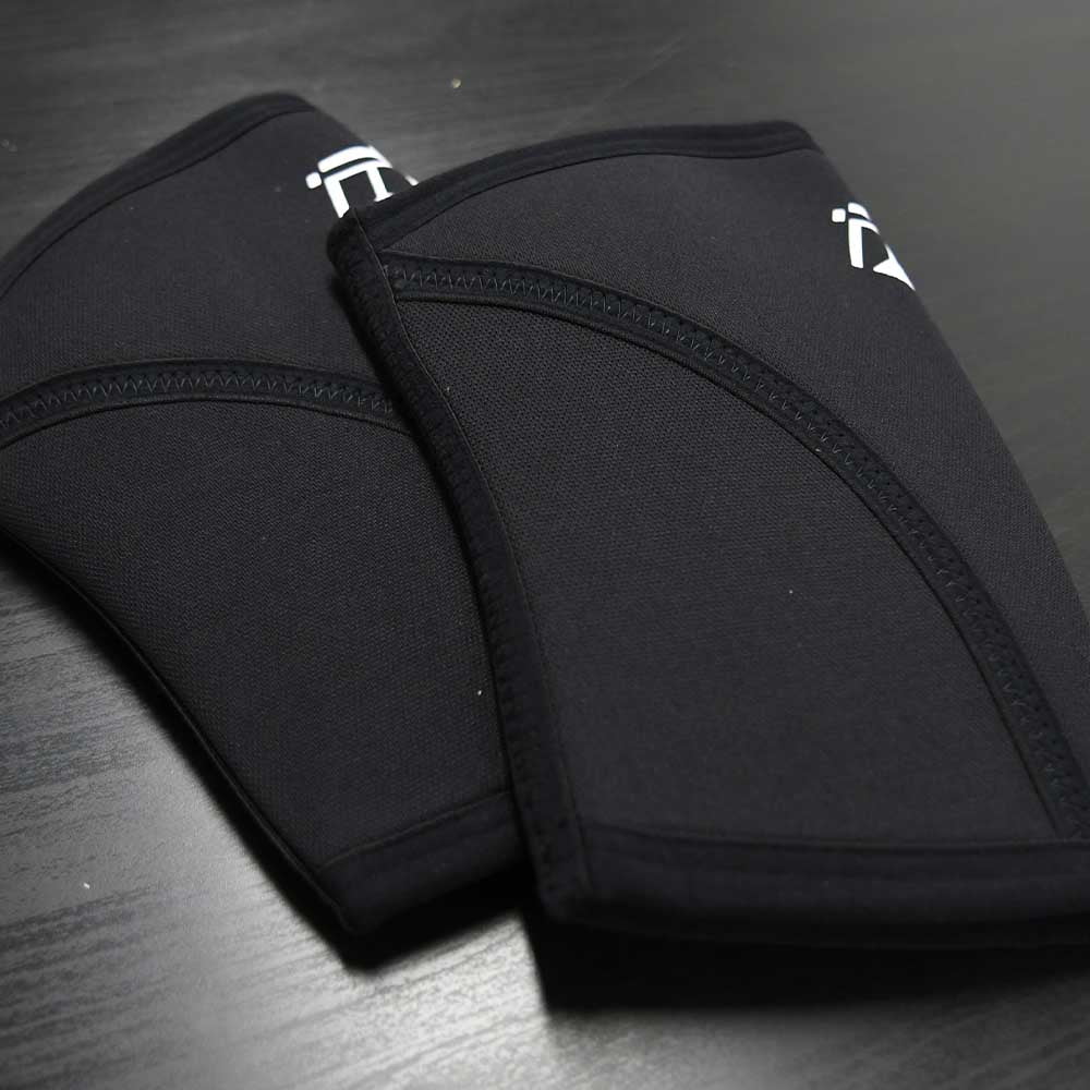 INDUSTRY NEOPRENE KNEE SLEEVES