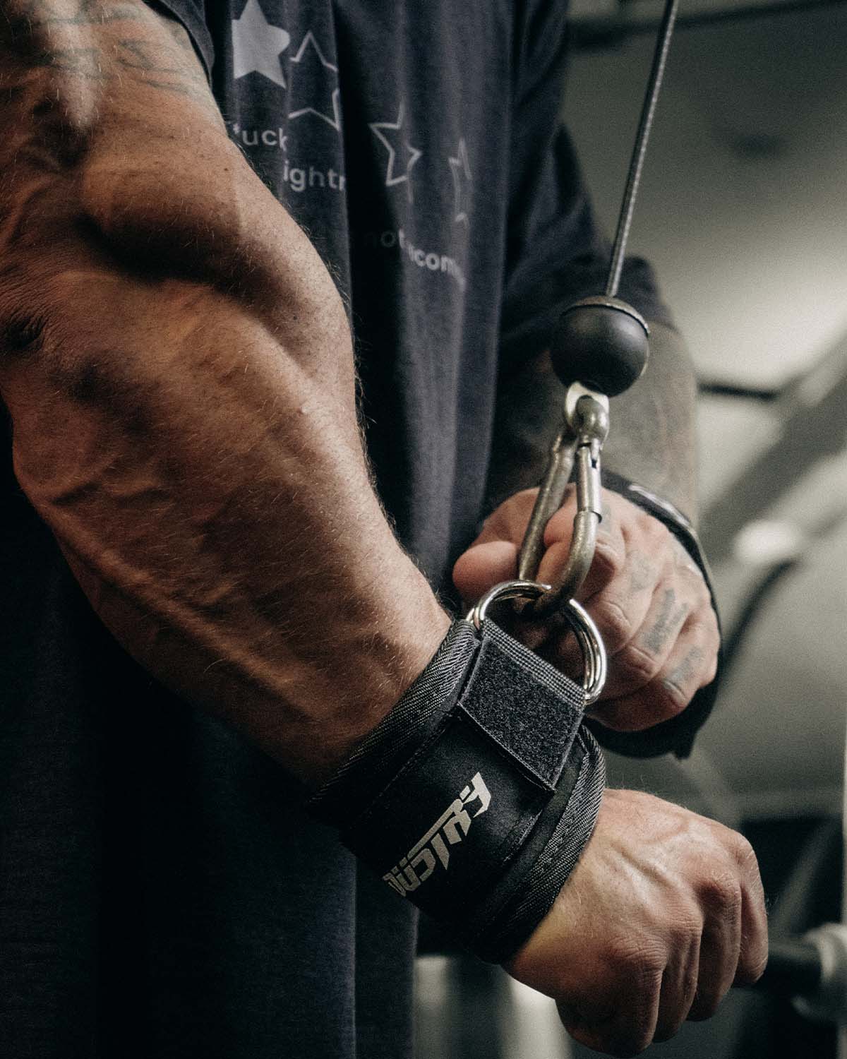 weight lifting cable cuff